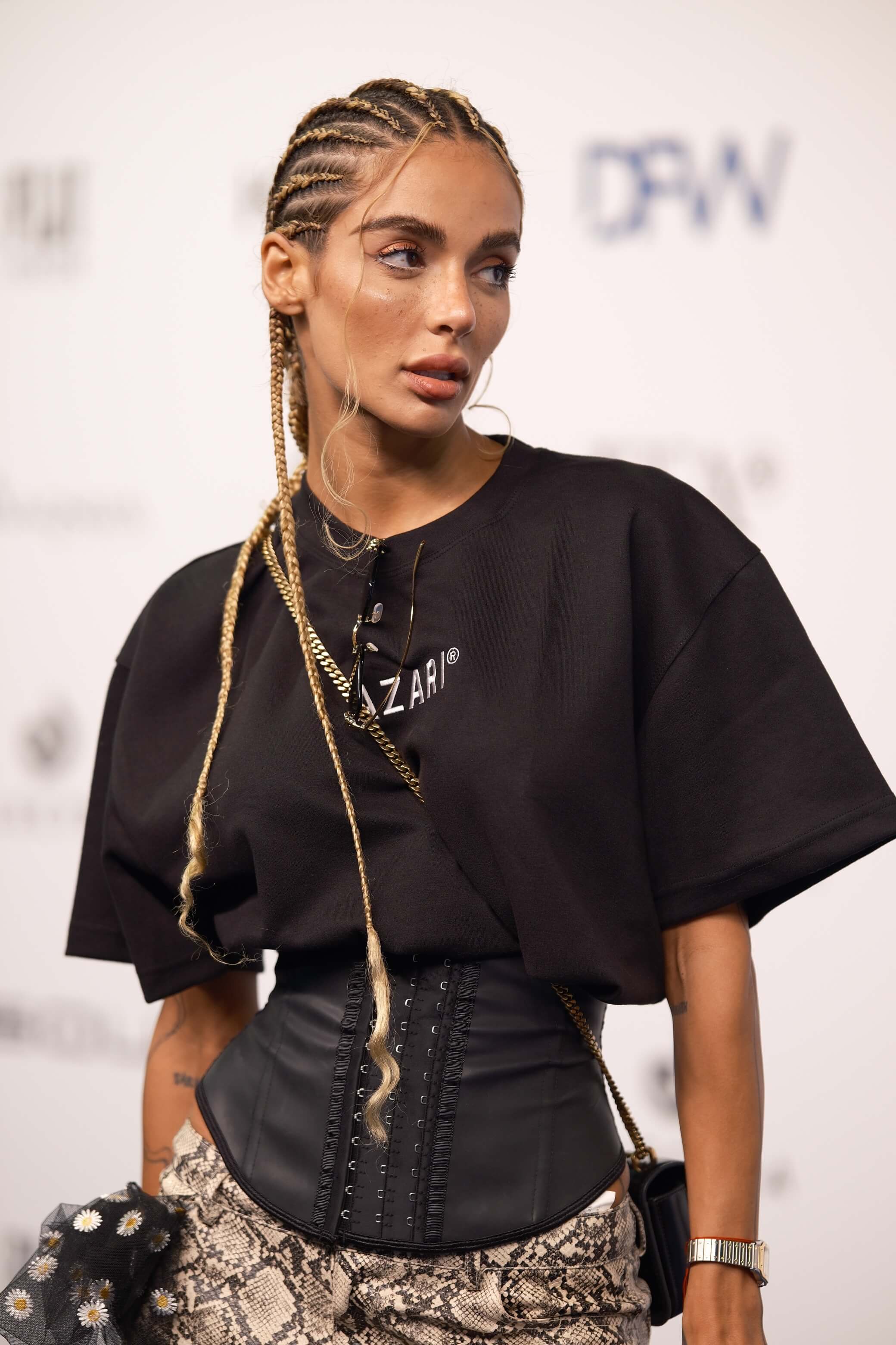 Who needs an influencer license in the UAE?